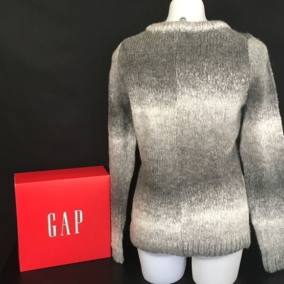 New Gap   - Picture 3 of 4